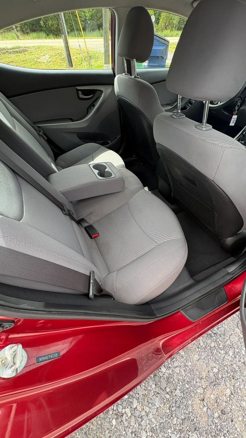 2428- 2015 HYUNDAI ELANTRA