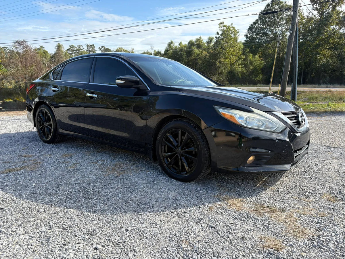 8427- 2017 NISSAN ALTIMA